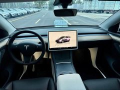 Tesla Model Y Rear-Wheel Drive - ფოტო 11