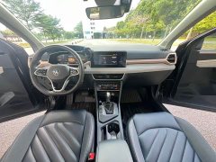Volkswagen Touareg 300TSI Two-Wheel Drive Crescent Edition - ფოტო 5