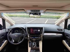 Toyota Vellfire Crown Hybrid 2.5L HV Premium Edition - ფოტო 11