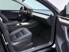 Tesla Model Y Rear-Wheel Drive - ფოტო 13