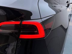 Tesla Model Y Rear-Wheel Drive - ფოტო 16