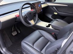 Tesla Model Y Rear-Wheel Drive - ფოტო 9