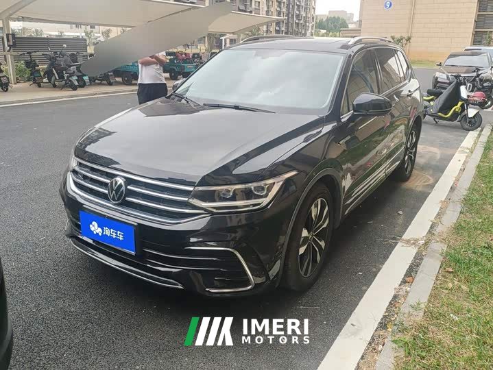 Volkswagen Tiguan L 330TSI Automatic FWD R-Line Comfort Edition