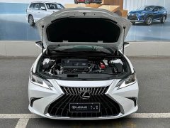 Lexus ES 200 Excellence Edition - ფოტო 3