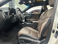 Lexus ES 200 Excellence Edition - ფოტო 9