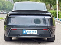Tesla Model Y Rear-Wheel Drive - ფოტო 5