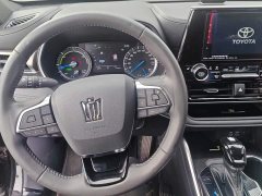 Toyota Crown Venza 2023 2.5L HEV AWD Luxury - ფოტო 12
