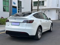 Tesla Model Y Standard Range RWD - ფოტო 6