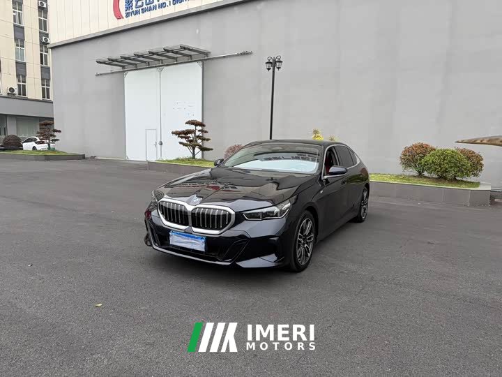 BMW 5 Series 525Li M Sport Package - ავტომობილი ჩინეთიდან