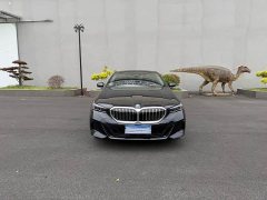 BMW 5 Series 525Li M Sport Package - ფოტო 2