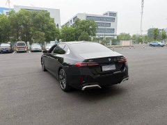 BMW 5 Series 525Li M Sport Package - ფოტო 8