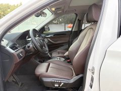 BMW X1 sDrive20Li Fashion - ფოტო 11