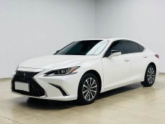 Lexus ES 200 Premium Edition - ფოტო 1