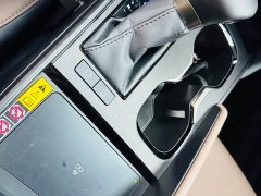 Lexus ES 200 Premium Edition - ფოტო 18