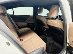 Lexus ES 200 Premium Edition - ფოტო 8