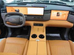 IM Motors Zhiji LS8 52 Max Luxury Six-Seater - ფოტო 13