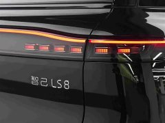 IM Motors Zhiji LS8 52 Max Luxury Six-Seater - ფოტო 19
