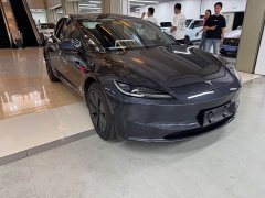Tesla Model 3 Rear-Wheel Drive - ფოტო 3