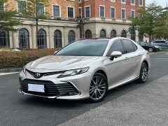 Toyota Camry 2.5G Luxury Edition - ფოტო 1