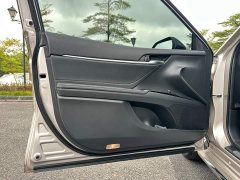 Toyota Camry 2.5G Luxury Edition - ფოტო 4
