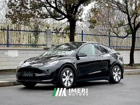 2023 Tesla Model Y Rear-Wheel Drive