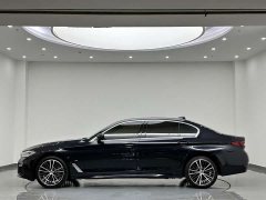 BMW 5 Series 530Li Premier M Sport Package - ფოტო 4