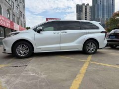 Toyota Sienna 2021 2.5L Hybrid Luxury - ფოტო 3