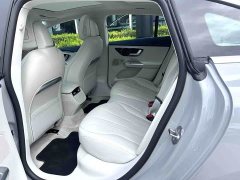 Mercedes-Benz EQE 2022 350 Luxury - ფოტო 8