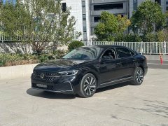 Volkswagen Passat 330TSI Starry Sky Luxury Edition - ფოტო 1
