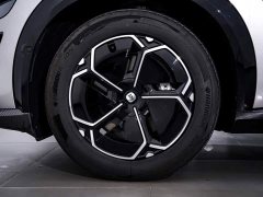 Xiaomi YU7 2025 Rear-Wheel Drive Long-Range Edition - ფოტო 12