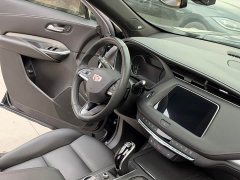 Cadillac XT4 28T FWD Luxury - ფოტო 14