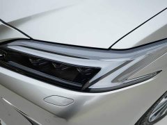 Lexus ES 300h Premium Edition - ფოტო 16