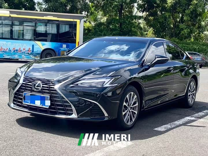 Lexus ES 200 Premium Edition