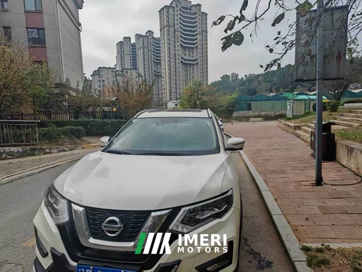 Nissan Qashqai 2.0L FWD Smart Connect Premium Edition