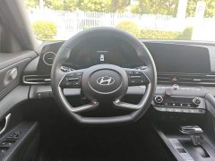Hyundai Elantra 2023 1.5L CVT Luxury - ფოტო 11