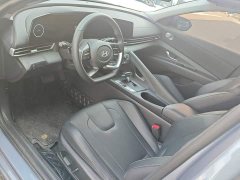 Hyundai Elantra 2023 1.5L CVT Luxury - ფოტო 8