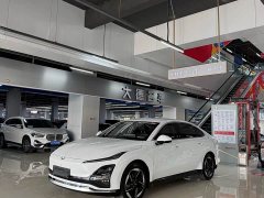 Wuling Xingguang 150km Smart Advanced Edition - ფოტო 1