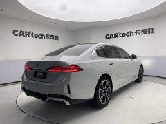 BMW 5 Series 525Li M Sport Package - ფოტო 5