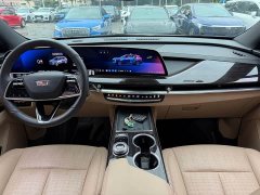Cadillac XT5 2.0T Luxury - ფოტო 9