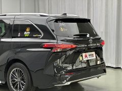 Toyota Gravia 2.5L Hybrid Prestige Plus AWD - ფოტო 12