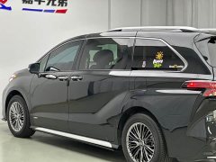 Toyota Gravia 2.5L Hybrid Prestige Plus AWD - ფოტო 13