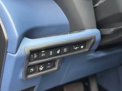 Toyota Gravia 2.5L Hybrid Prestige Plus AWD - ფოტო 17