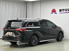 Toyota Gravia 2.5L Hybrid Prestige Plus AWD - ფოტო 9