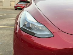 Tesla Model Y Rear-Wheel Drive - ფოტო 3