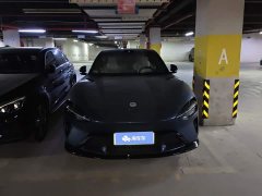 Xiaomi YU7 2025 Four-Wheel Drive Pro - ფოტო 2