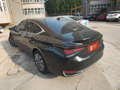 Lexus ES 200 Premium Edition - ფოტო 5