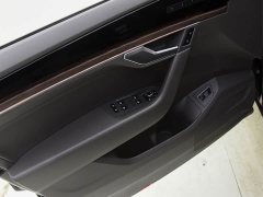 Volkswagen Touareg 3.0TSI Ruixiang Classic Sport Package - ფოტო 10