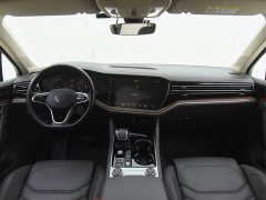 Volkswagen Touareg 3.0TSI Ruixiang Classic Sport Package - ფოტო 13