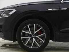 Volkswagen Touareg 3.0TSI Ruixiang Classic Sport Package - ფოტო 7