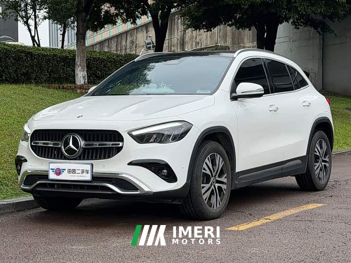 Mercedes-Benz GLA 220